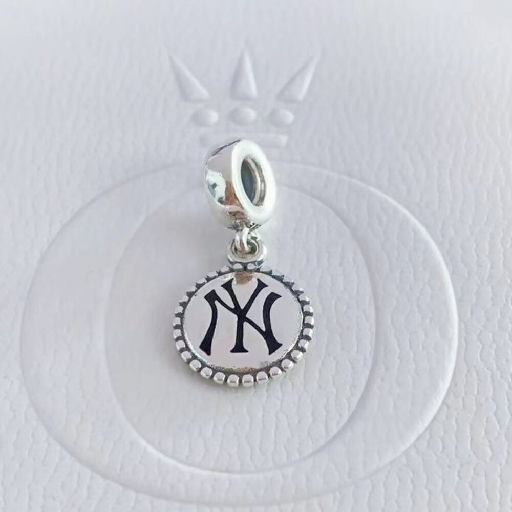 Women's New York Yankees Pandora Color Dangle